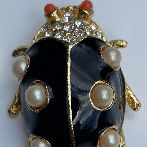 Vintage by Kenneth Jay Lane  GP ladybug brooch black enamel - Picture 3 of 14